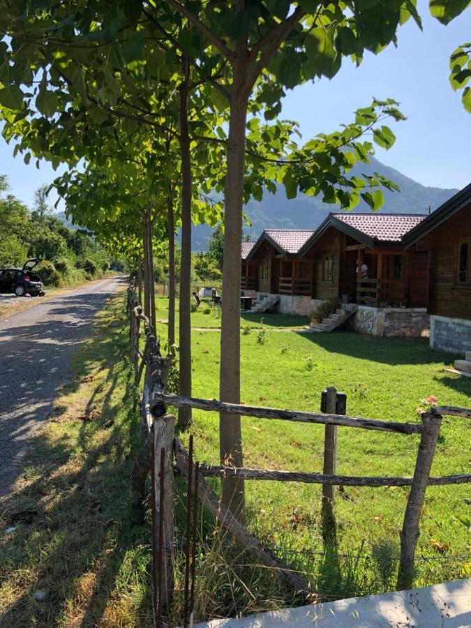 Orahovo Cottages เวียร์ปาซาร์ ภายนอก รูปภาพ