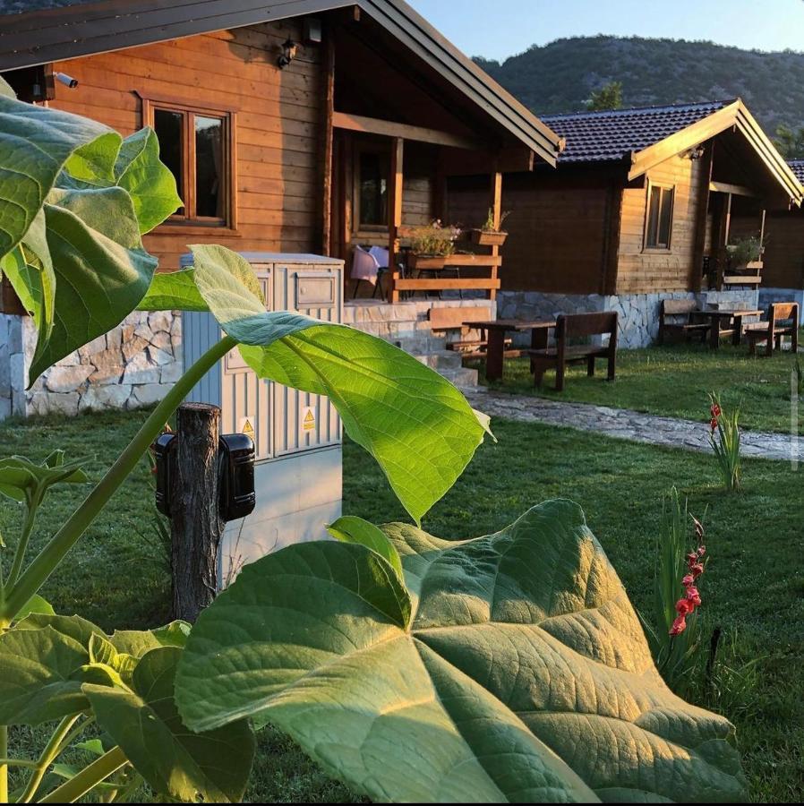 Orahovo Cottages เวียร์ปาซาร์ ภายนอก รูปภาพ