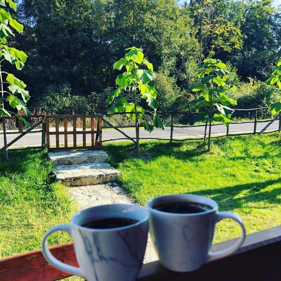 Orahovo Cottages เวียร์ปาซาร์ ภายนอก รูปภาพ