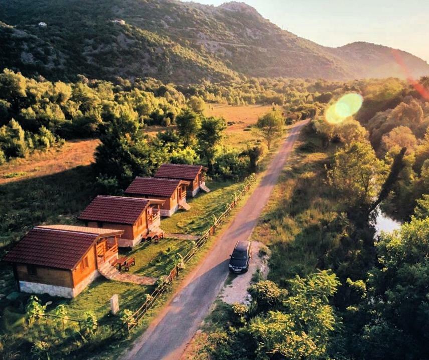 Orahovo Cottages เวียร์ปาซาร์ ภายนอก รูปภาพ